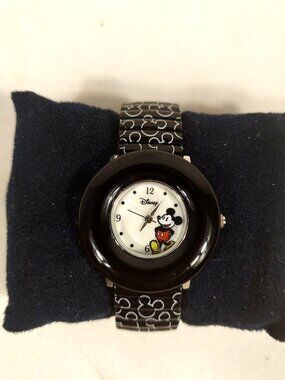 Disney Mickey Watch MK2048 Black Link Band Japan Accutime NOS